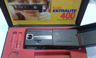 Cámara Kodak Ektralite 400 con estuche