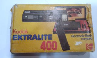 Cámara Kodak Ektralite 400 con estuche