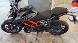 KTM Duke 125 2023 Naranja ABS