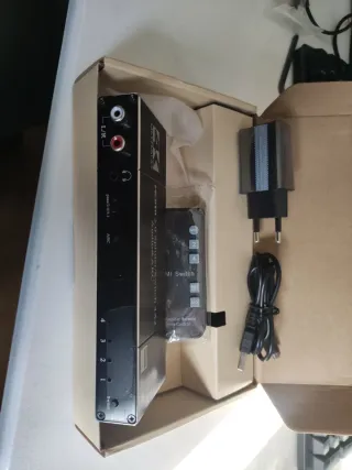 Divisor HDMI 4x2 con Audio y ARC