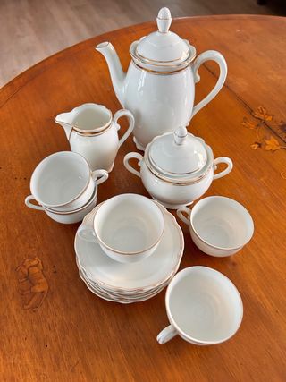 Servizio da caffè inporcellana bianco bordo dorato