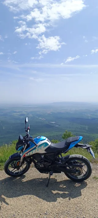 Voge 125R Naked Azul/blanco