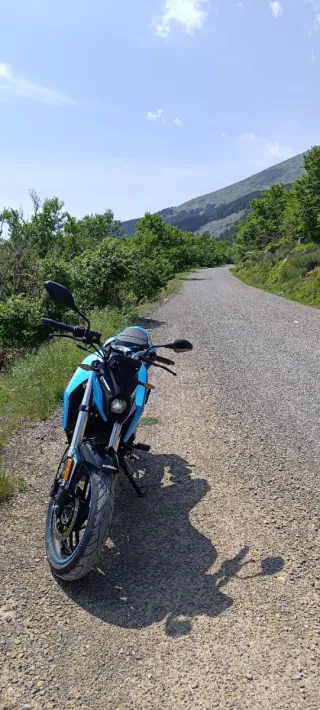 Voge 125R Naked Azul/blanco