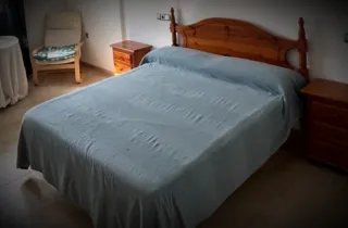 Cabecero de madera + somier + colchón