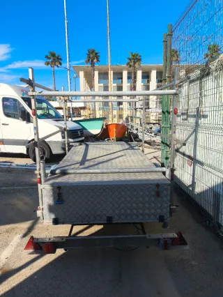 Remolque doble configurable con cajones