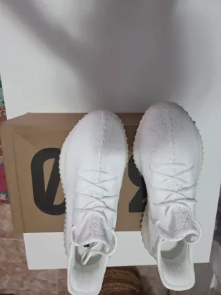 Adidas Yeezy Boost 350 V2 Triple White