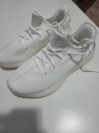 Adidas Yeezy Boost 350 V2 Triple White
