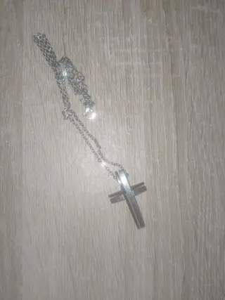 Colgante Cruz marca Lotus acero inoxidable