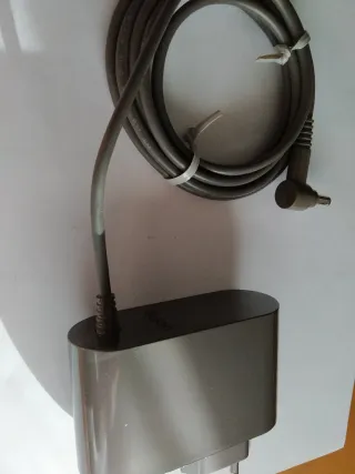 Caricabatterie originale Dyson V15, nuovo