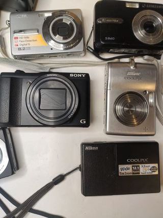 lotto 12 fotocamere varie marche per ricambi