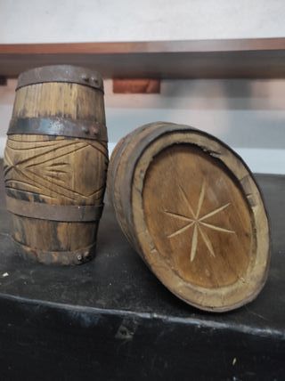 2 BOTAS de Vino Antiguas Decorativas