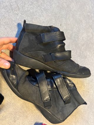 Botín bajo cómodo negro