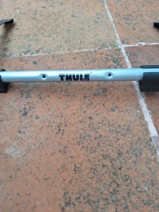 Portabicicletas portón Seat León THULE