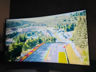 Samsung 49 Curva 4K UHD Smart TV HDR