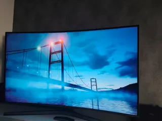 Samsung 49 Curva 4K UHD Smart TV HDR