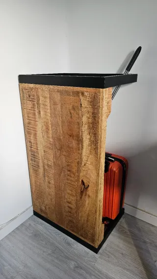 Mesa auxiliar madera maciza y metal