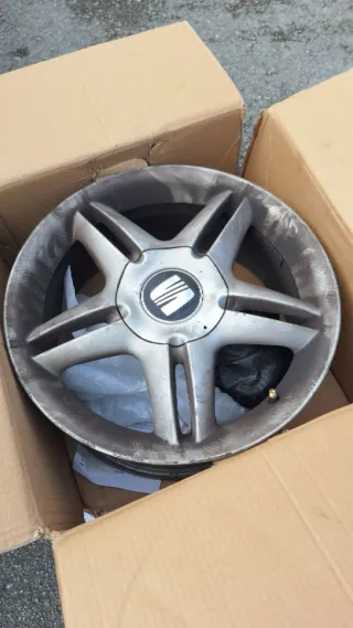 4 Llantas Seat León 1M FR 17"