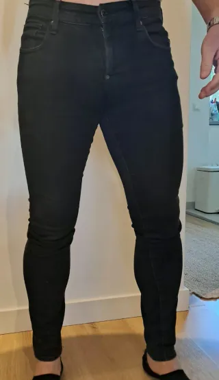 Pantalón vaquero hombre negro