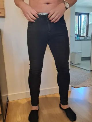 Pantalón vaquero hombre negro