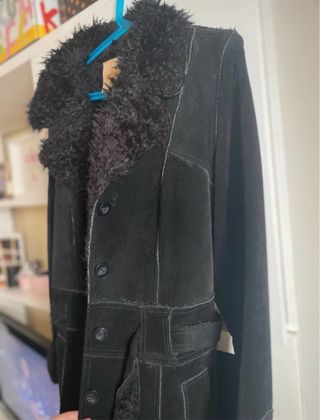 Abrigo de piel negro