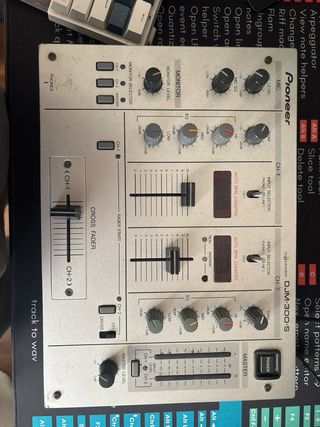 Console DJ Pioneer Behringer stanton