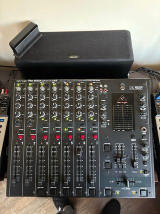 Console DJ Pioneer Behringer stanton