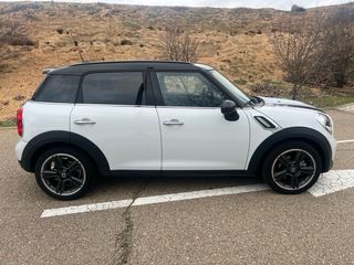 MINI Countryman 2012