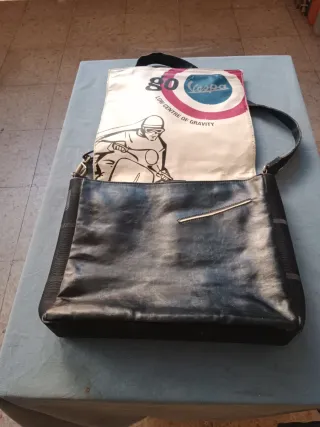 Bolso bandolera Vespa negro y gris