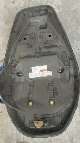 Asiento Suzuki Burgman 125/150 Negro