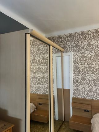 Habitación muy luminosa centro santa coloma.