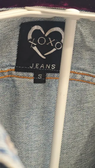 Cazadora vaquera vintage con detalles