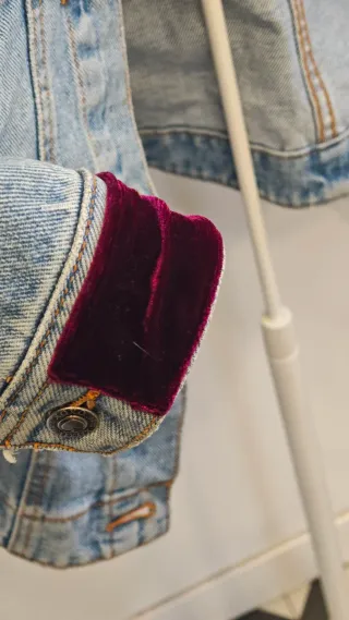 Cazadora vaquera vintage con detalles