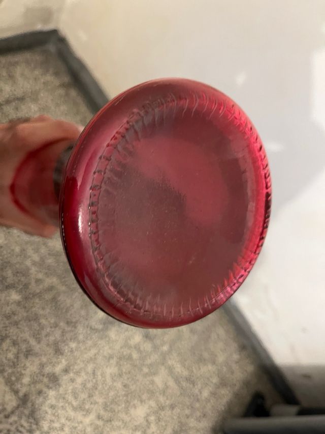 Florero de cristal rojo grande