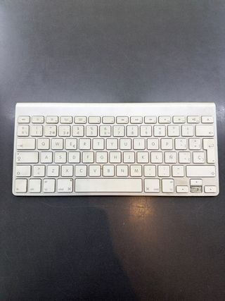Teclado Apple Inalámbrico Plata
