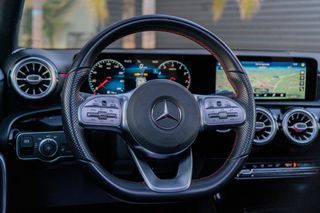 MERCEDES CLASE A 220 AMG LINE 190 CV