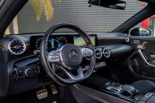 MERCEDES CLASE A 220 AMG LINE 190 CV