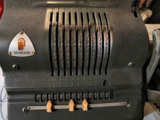 Macchina calcolatrice meccanica Brunsviga