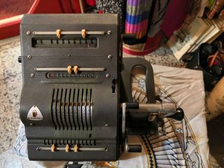 Macchina calcolatrice meccanica Brunsviga