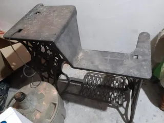 Máquina de coser Singer zapatero antigua