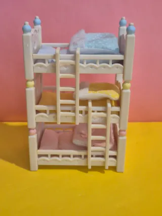 Sylvanian Families 3 lettini con accessori