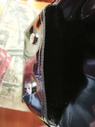 Mochila Negra Charol ZARA