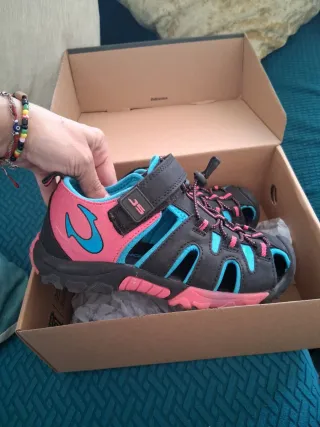 Sandalias deportivas niña negras y rosas