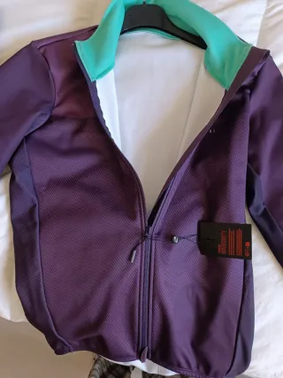 Chaqueta térmica Ekoi Talla S Morada sin usar