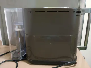 Cafetera Nespresso Expert DeLonghi