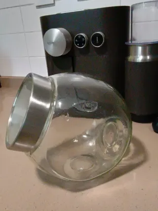 Cafetera Nespresso Expert DeLonghi