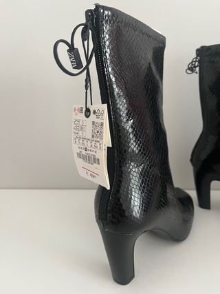 Botines Zara efecto piel serpiente negros NUEVO