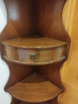 Mueble esquinero madera y cristal