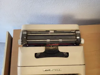 Máquina de escribir Olivetti Lettera 35
