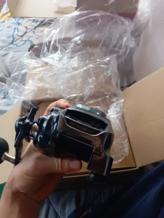 Mulinello Shimano plays 1000 elettrico pesca mare