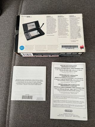 Nintendo DS Lite + My Sims + Memoria EZ Plus